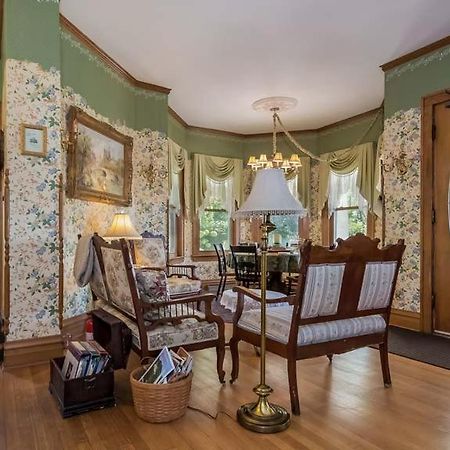 Kingsley House Bed & Breakfast - Full Home Fennville Esterno foto
