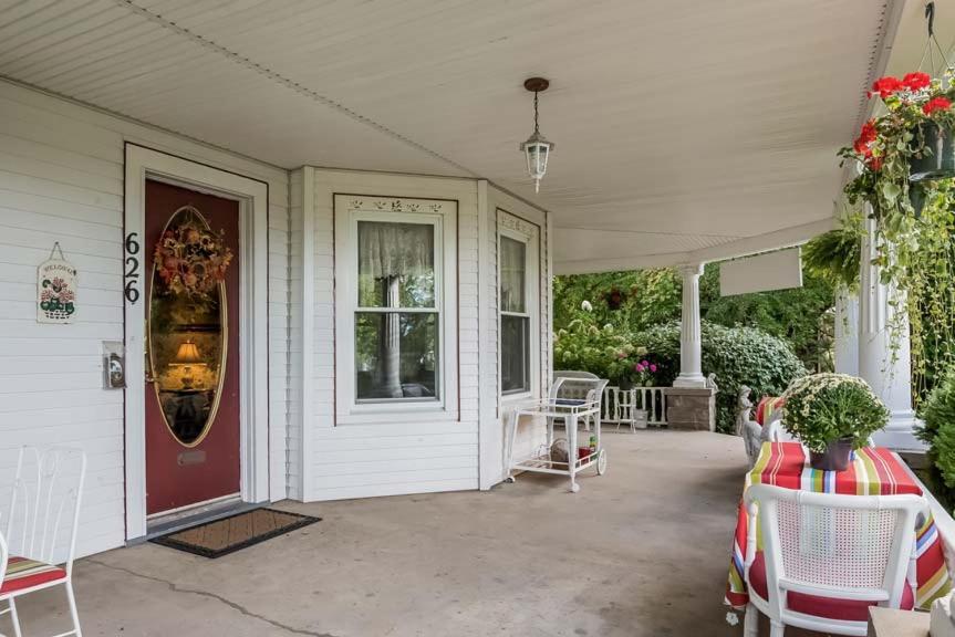 Kingsley House Bed & Breakfast - Full Home Fennville Esterno foto
