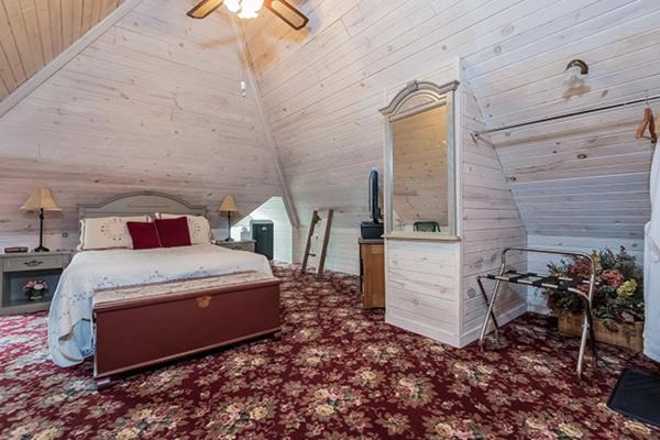 Kingsley House Bed & Breakfast - Full Home Fennville Esterno foto