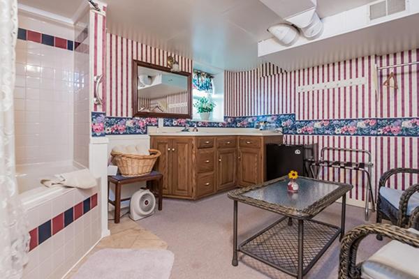 Kingsley House Bed & Breakfast - Full Home Fennville Esterno foto
